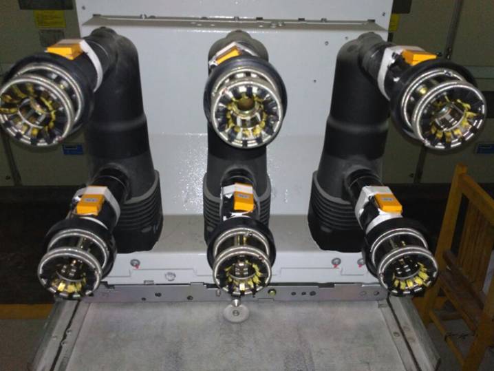 開關(guān)柜測溫.jpg 開關(guān)柜測溫.jpg